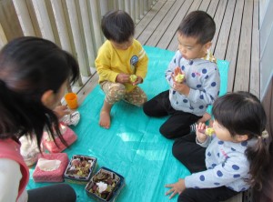 のいちご　焼き芋食べる